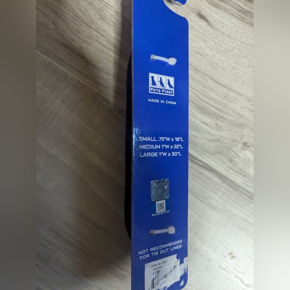 Pets First dog collar NCAA Michigan Wolverines Football small adjustable - Picture 3 of 4